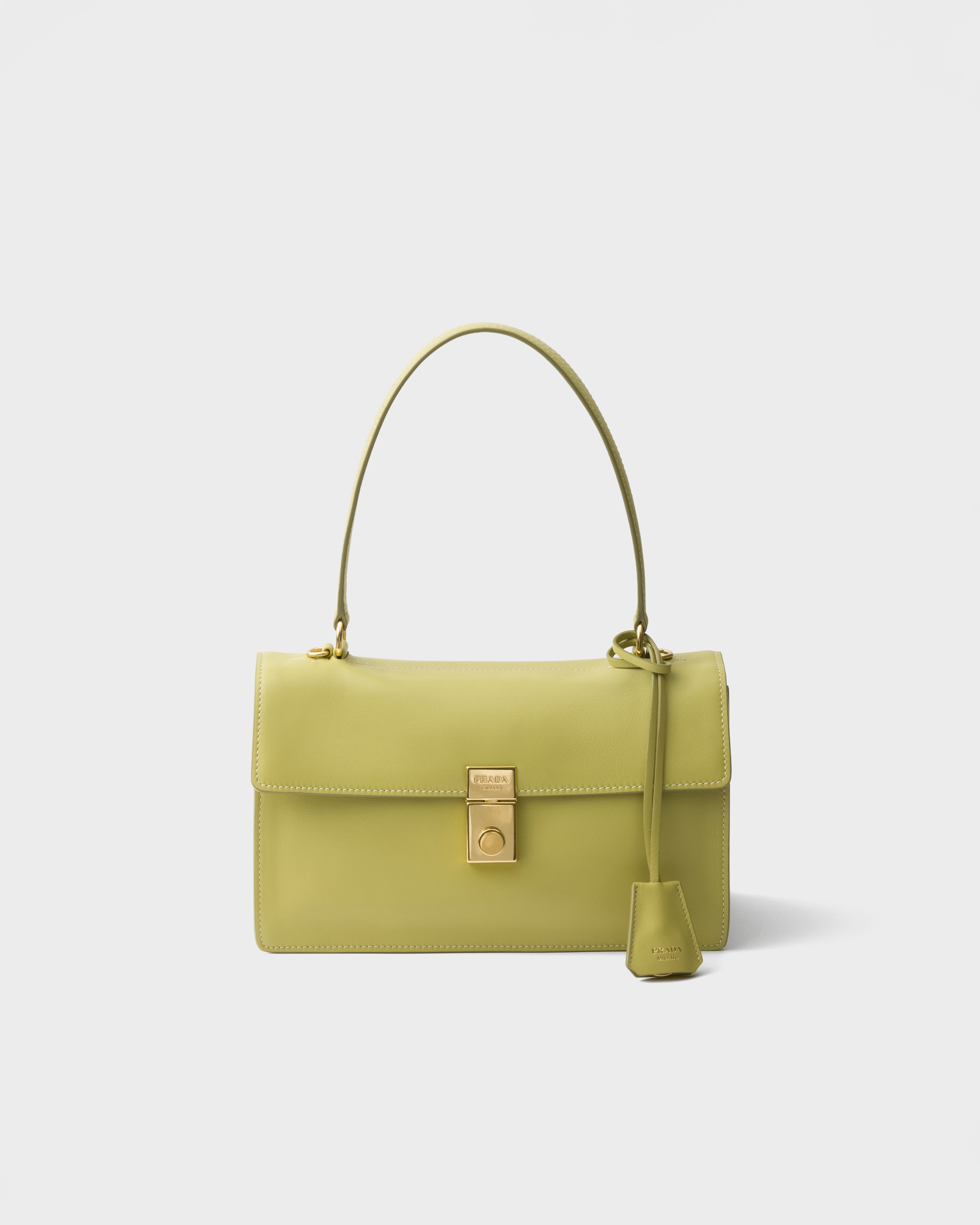 

Сумка через плечо Prada Soft Sound среднего размера из кожи, зеленый