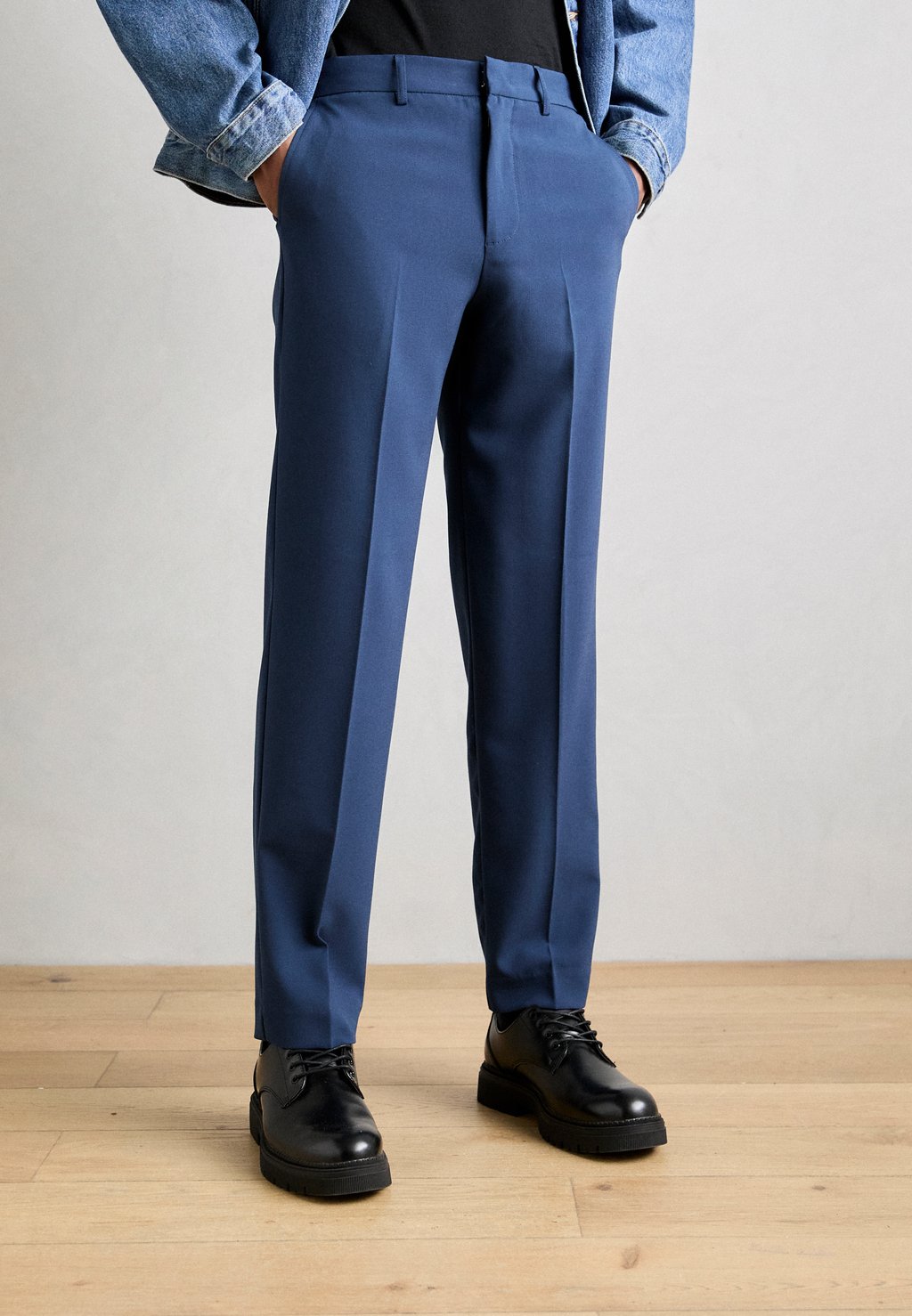 

Костюмные брюки FORMAL PANTS Lindbergh, темно-синий