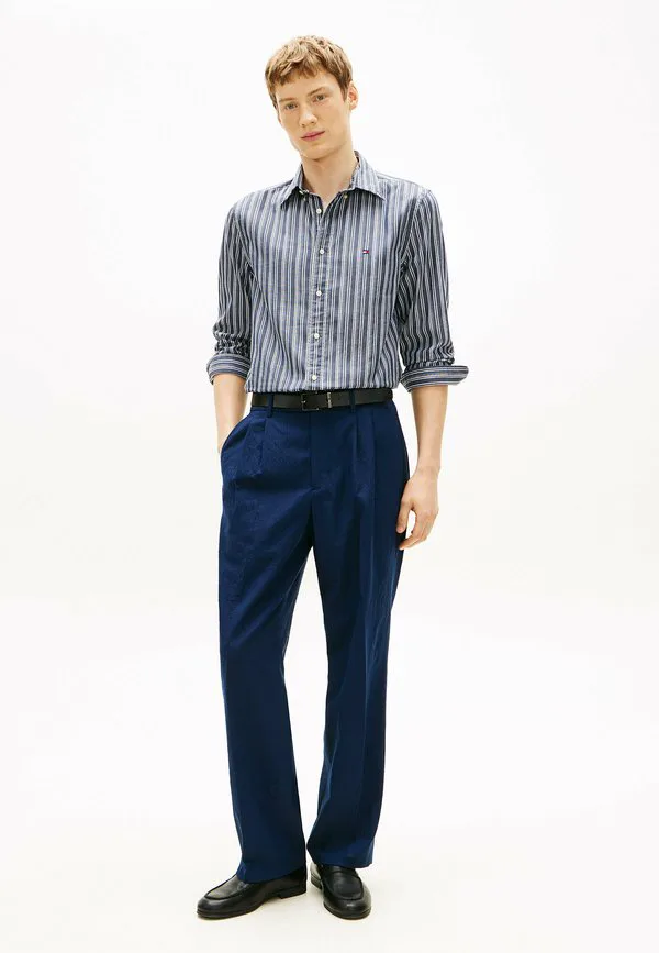 Рубашка в полоску с текстурой, стандартного кроя Tommy Hilfiger, Carbon Navy Stripe — фото 2