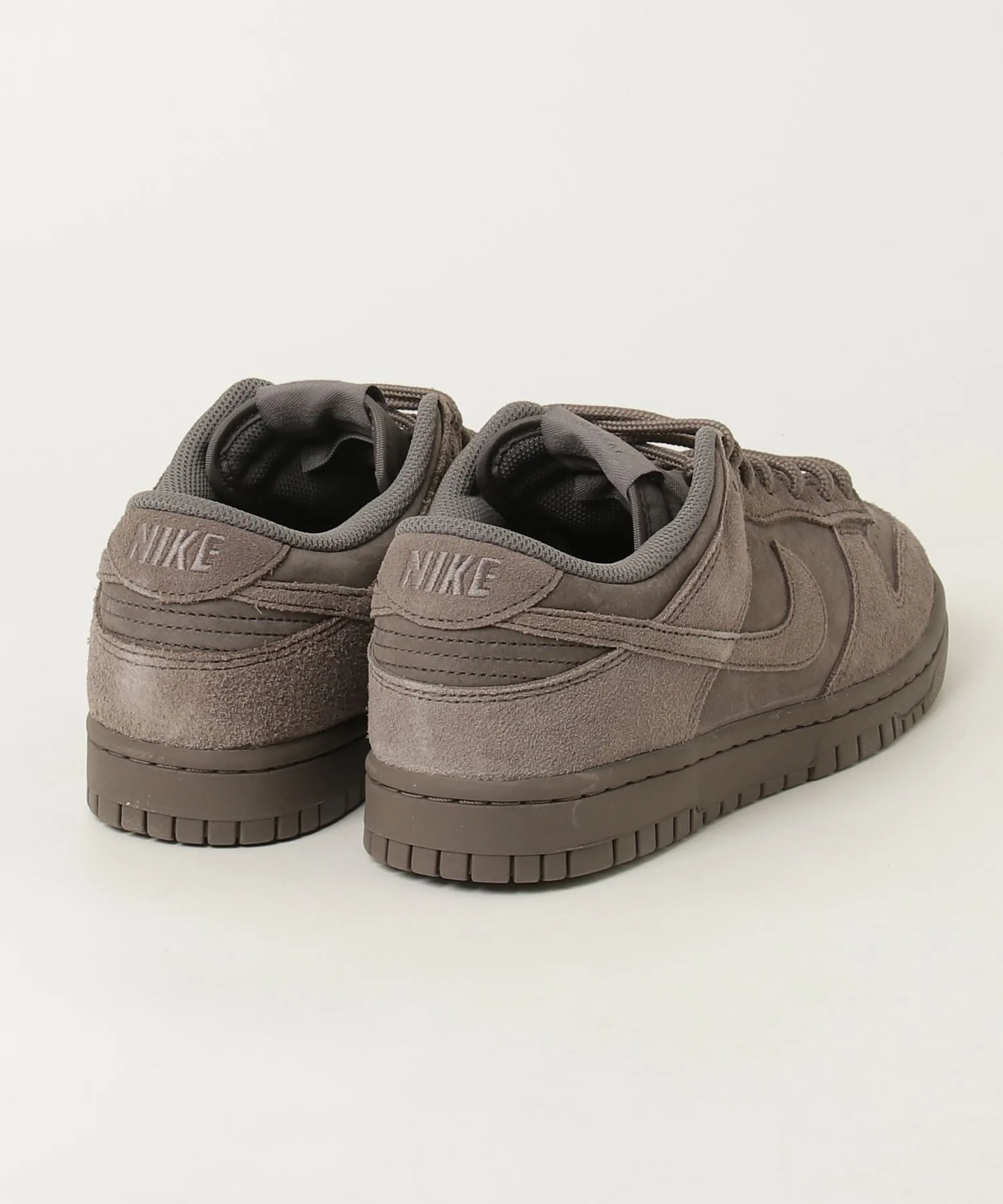 Мужские кроссовки NIKE DUNK LOW RETRO SE бежевые — фото 2