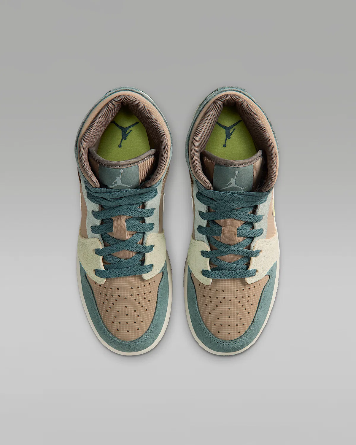 Кроссовки Air Jordan 1 Mid SE для старших детей, Khaki/Hasta/Olive Grey/Light Lemon Twist — фото 4