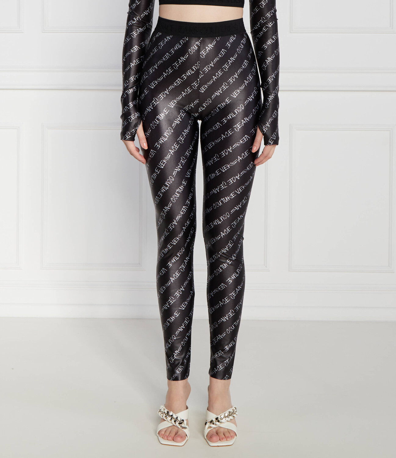 

Леггинсы Versace Jeans Couture Slim Fit, черный