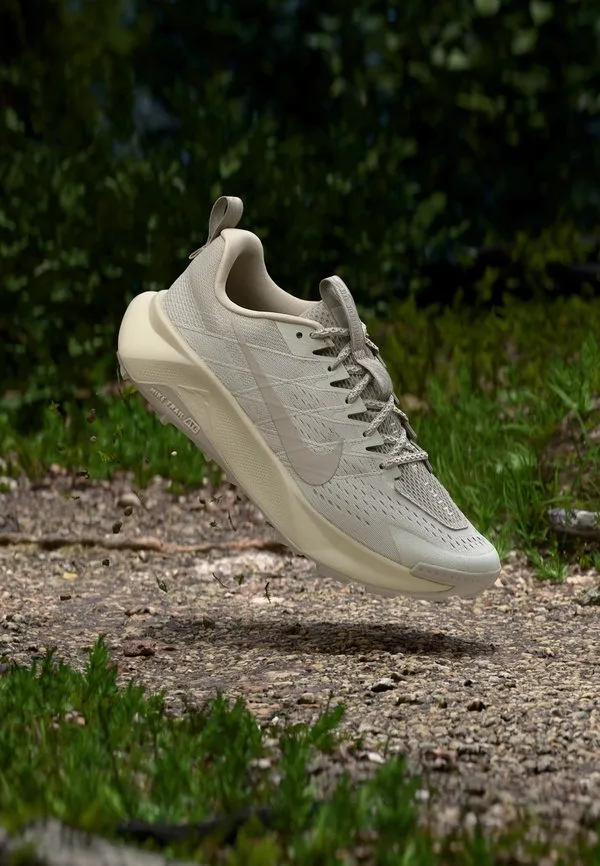 Кроссовки для трейлраннинга reactx wildhorse 10 Nike Acg, Light Orewood Brown/Cream/Safety Orange