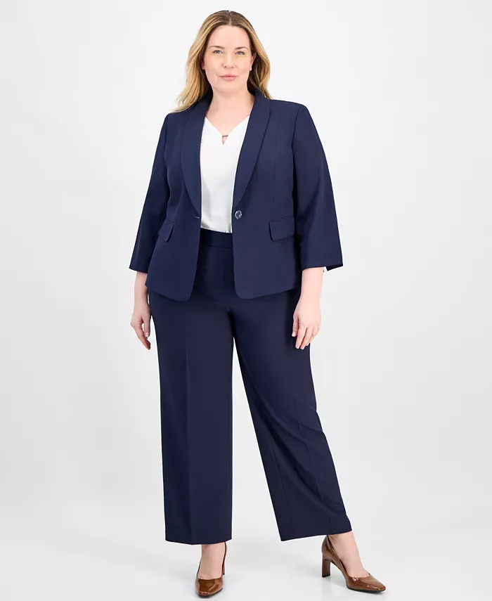 

Женский комплект Plus Size: однобортный жакет с шалью и брюки прямого кроя на резинке Le Suit, синий