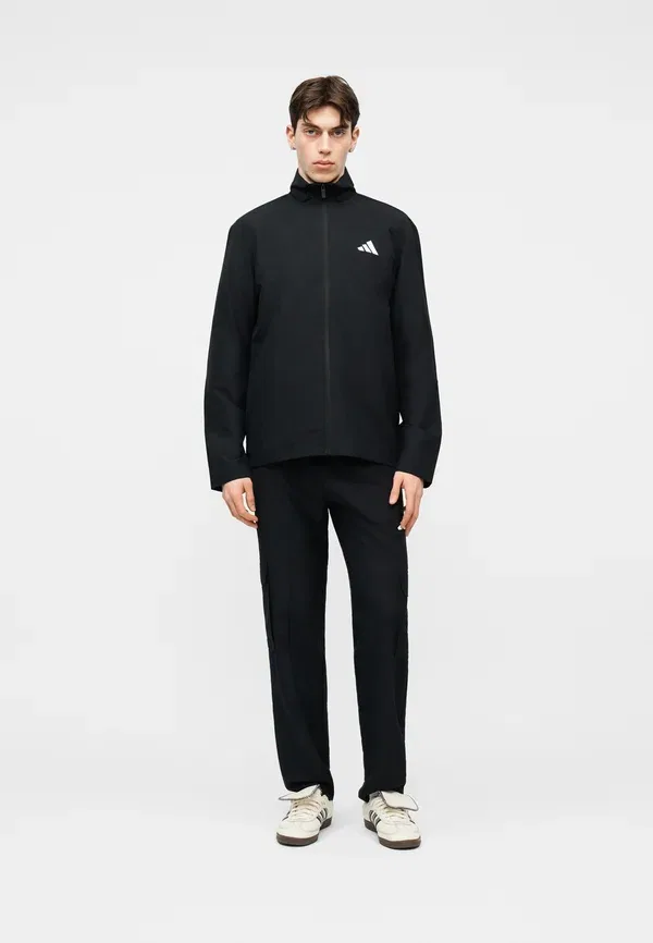 Спортивный костюм Adidas Sportswear Woven Cargo, черный