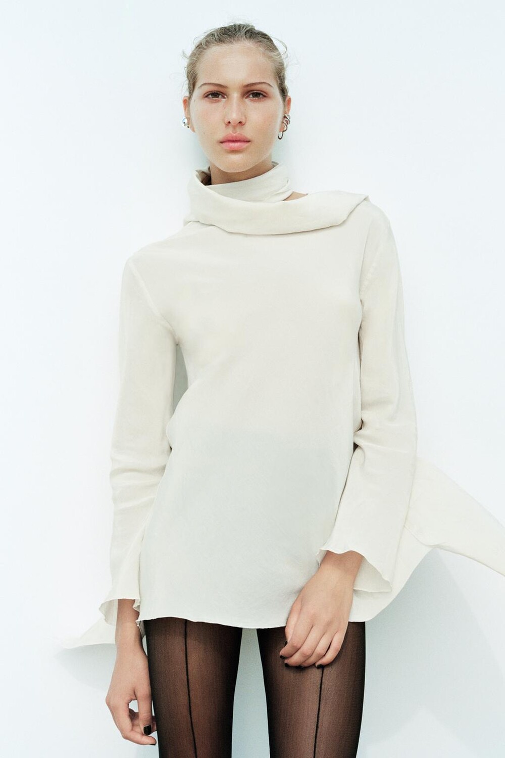 

Топ с перекрестком назад ZARA, бежевый/зеленый