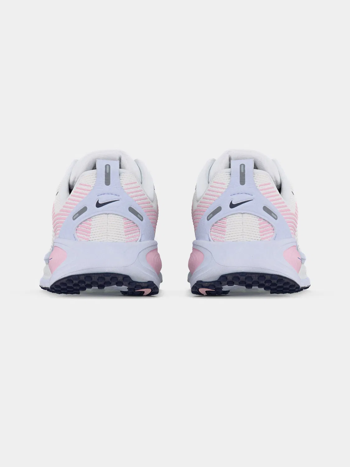Спортивная обувь 'VOMERO 18' Nike, White — фото 4
