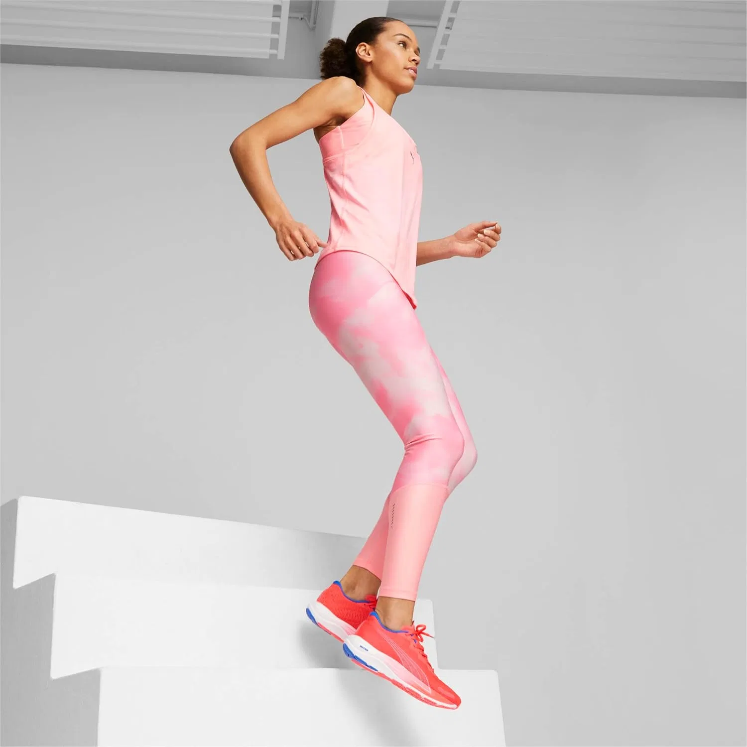 Кроссовки PUMA Velocity Nitro 2 F01 для бега (женские), Sunset Glow — фото 3