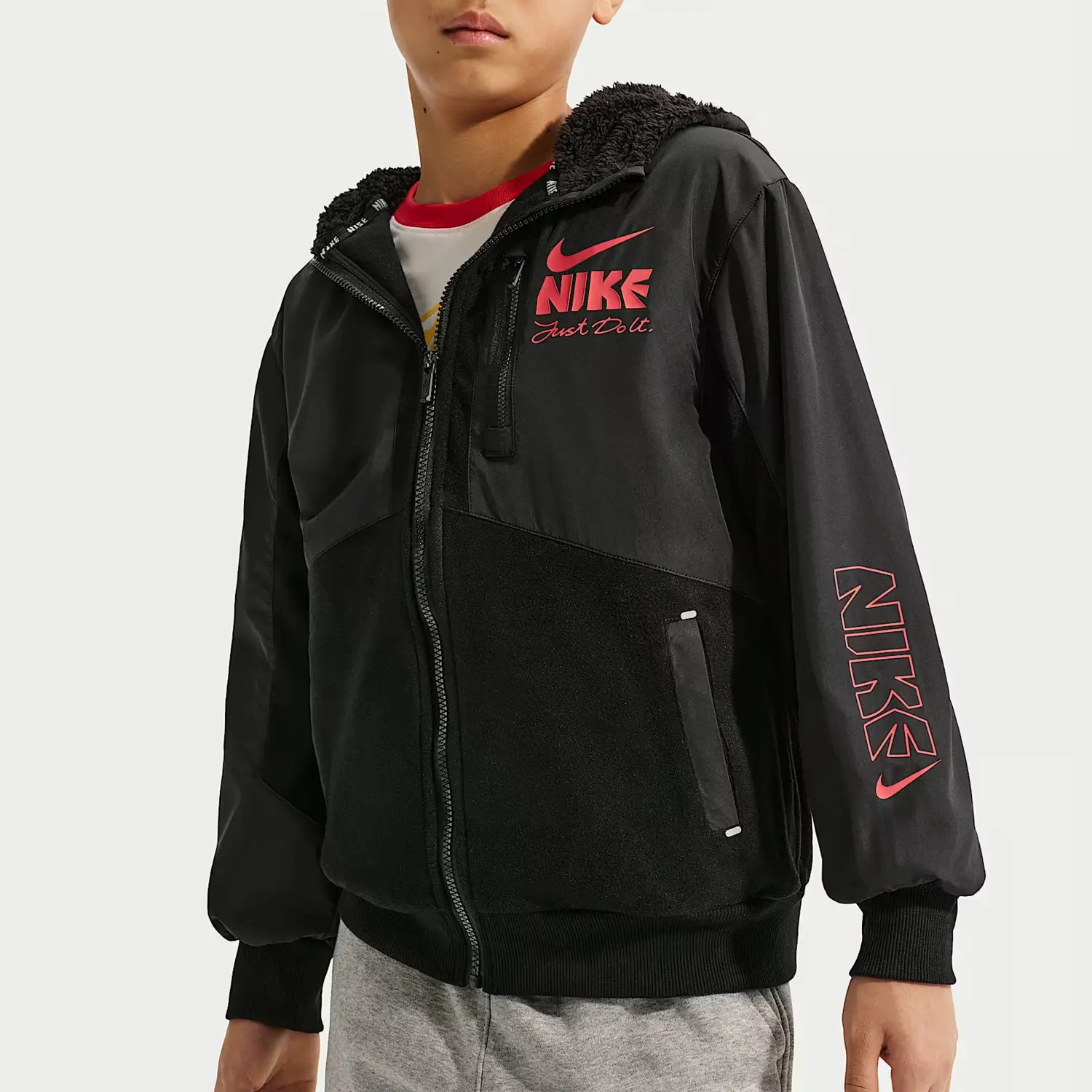 Детская куртка с капюшоном Moderate Nike, черный/красный/красный — фото 3