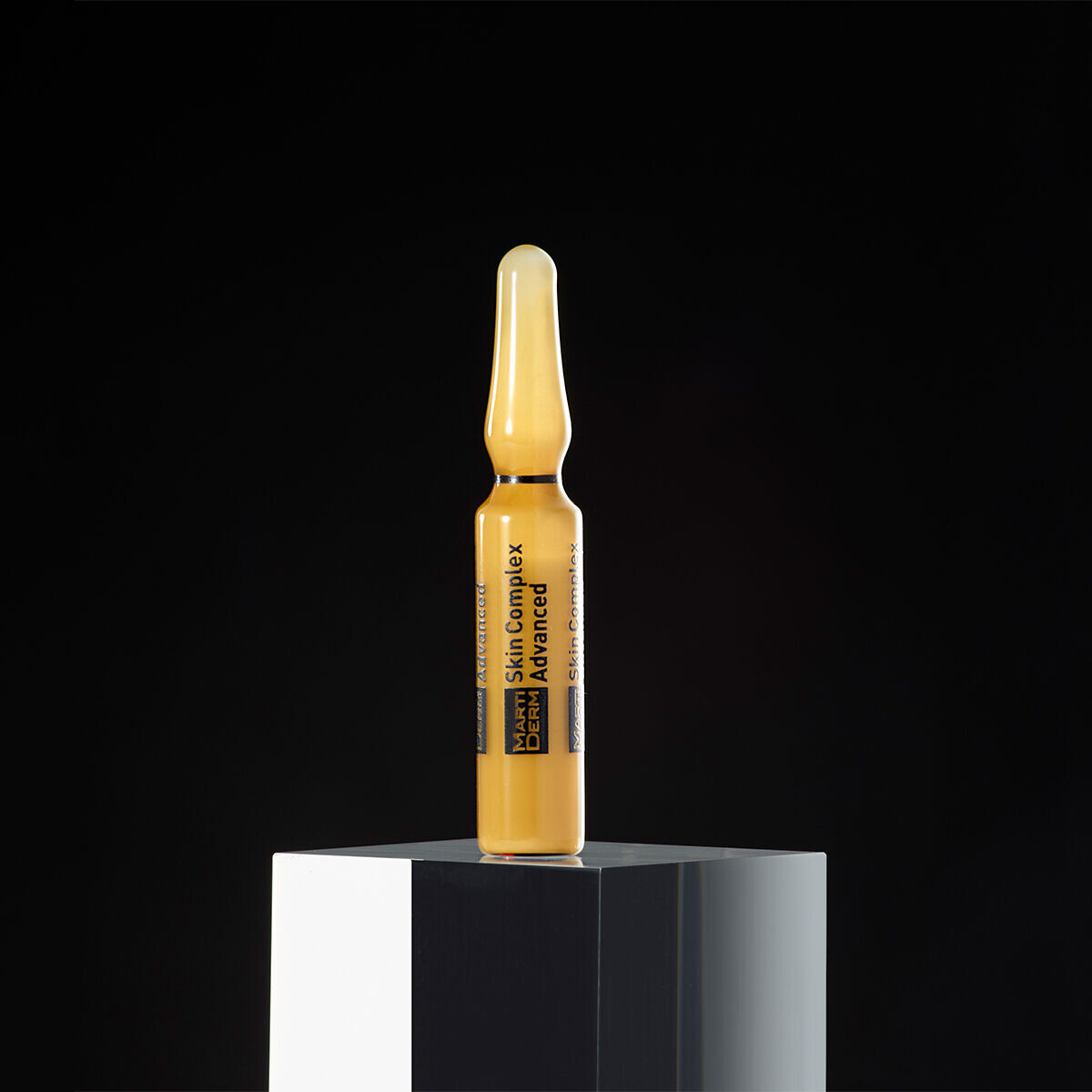 Сыворотка MartiDerm — Питательная и регенерирующая для лица в ампулах Black Diamond Skin Complex Advanced, 2 мл — фото 2