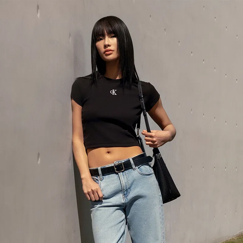 Женская футболка Calvin Klein Crew Neck Moon White — фото 4