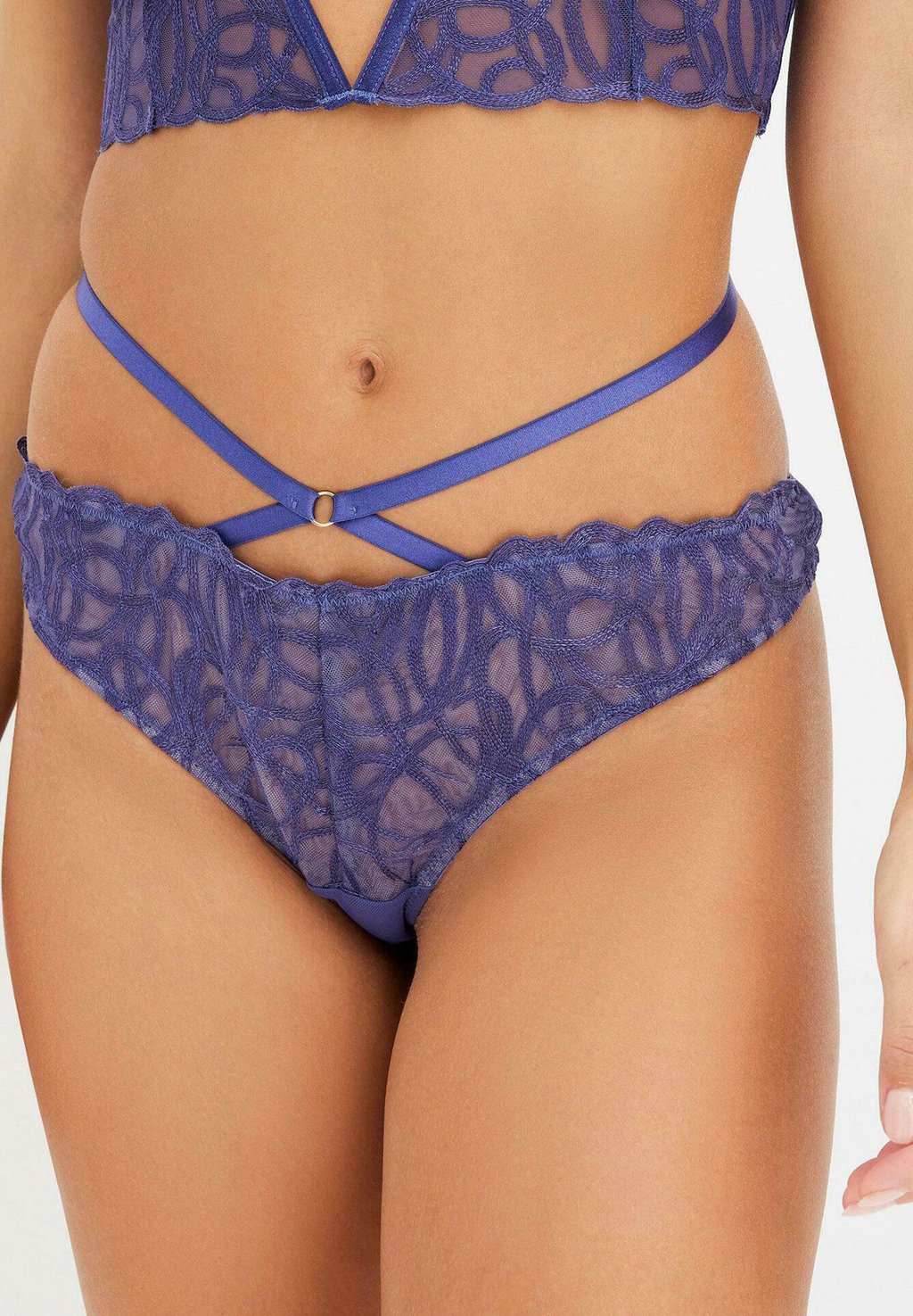 

Стринги STRING bonprix, темно-фиолетовый