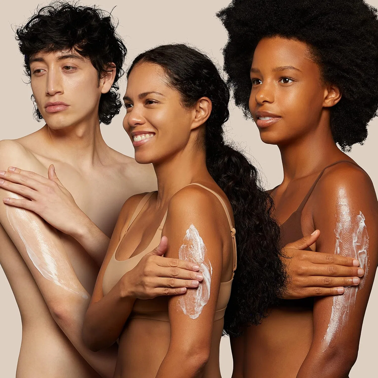 Ультраувлажняющий лосьон для тела OGX Coconut Oil Miracle, 577 мл Ogx — фото 4