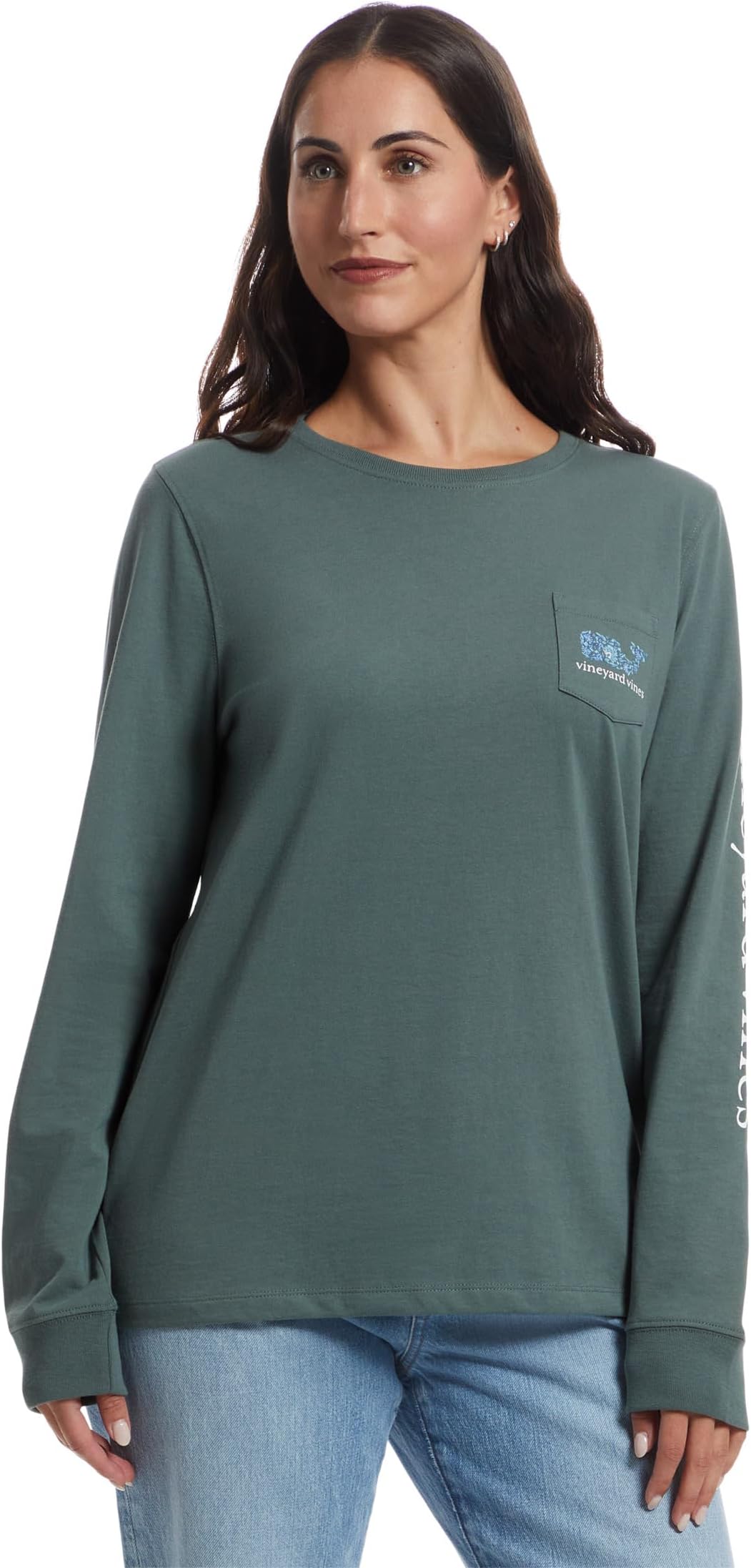 

Футболка Vineyard Vines Edie Floral Dynamic Whale Fill Long-sleeve Pocket Tee, цвет Balsam