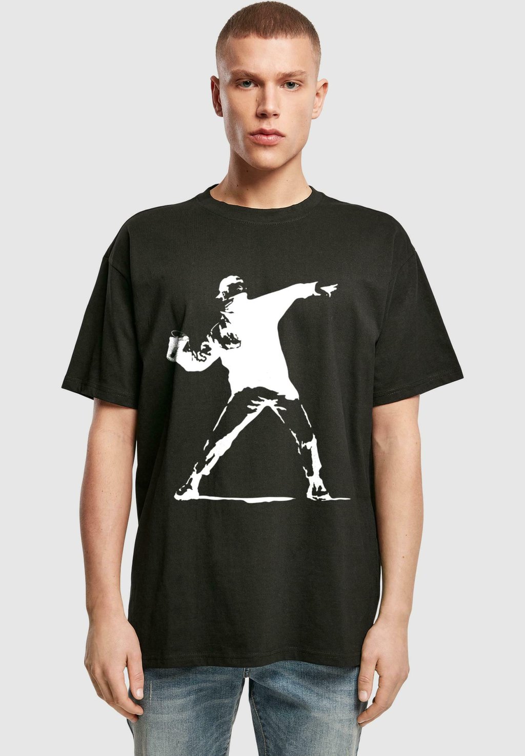 

Футболка с принтом APOH BANKSY - FESTIVAL CUP THROWER Merchcode, черный