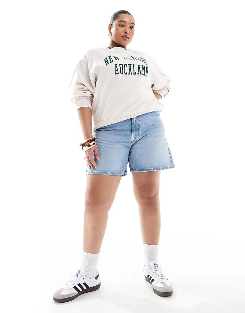 

Джинсовые шорты Curve от ASOS DESIGN Dad, полуотбеленный синий цвет Asos Curve