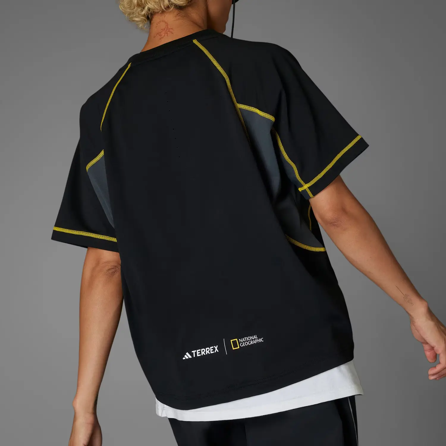 Adidas National Geographic Terrex AEROREADY Футболка Unisex Black — фото 3