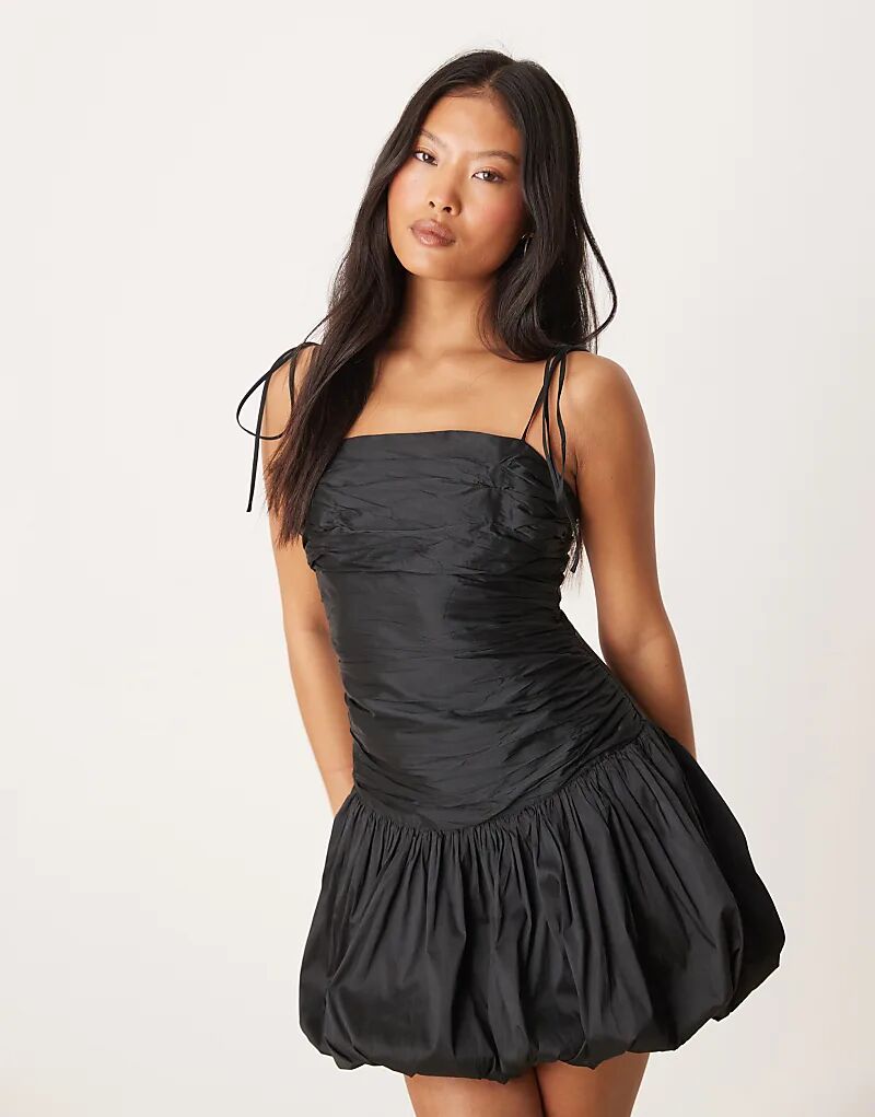 

Мини-платье из тафты с пышным лифом черного цвета Miss Selfridge