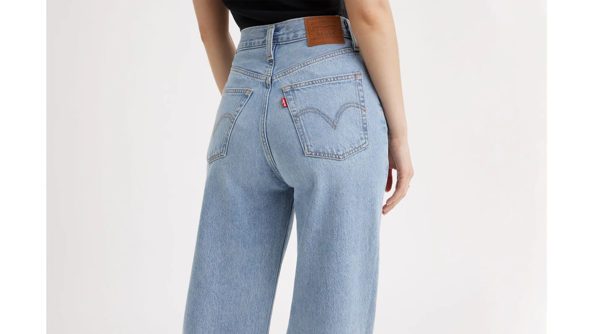 Широкие женские джинсы с рельефной клеткой Levi's, цвет Far And Wide - Light Wash — фото 2