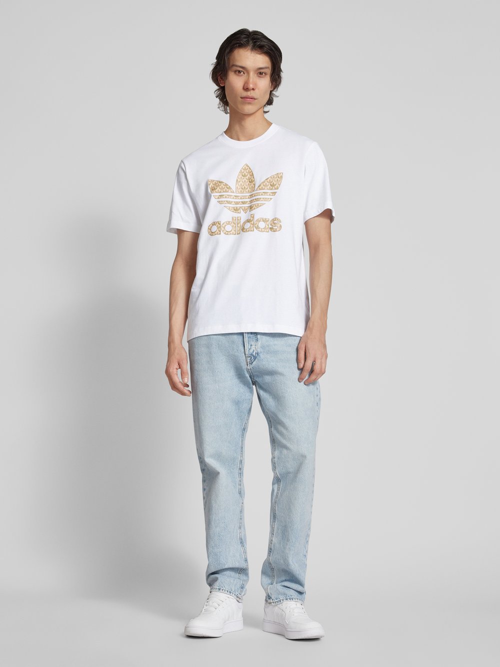 

Футболка с этикеткой adidas Originals, белый