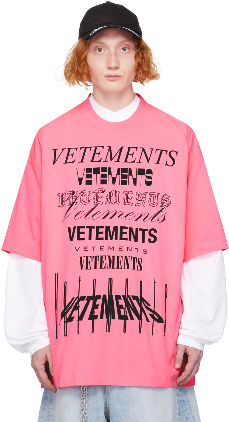

Футболка с несколькими логотипами VETEMENTS