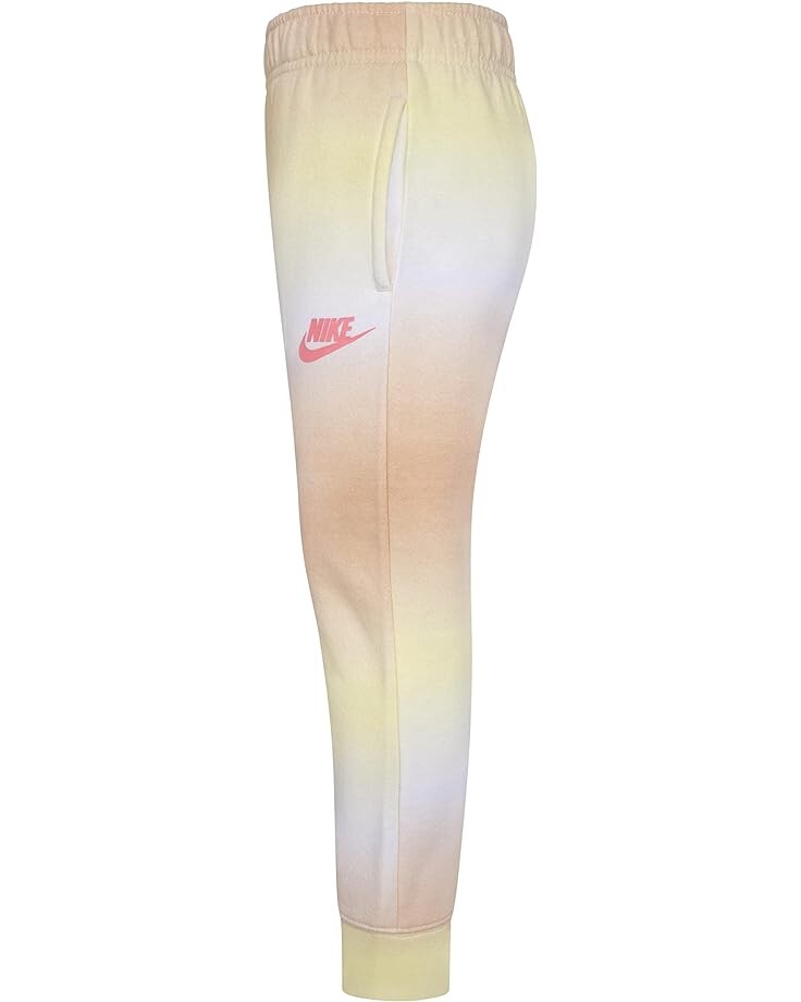 

Брюки Nike Printed Club Jogger Pants, цвет Sesame