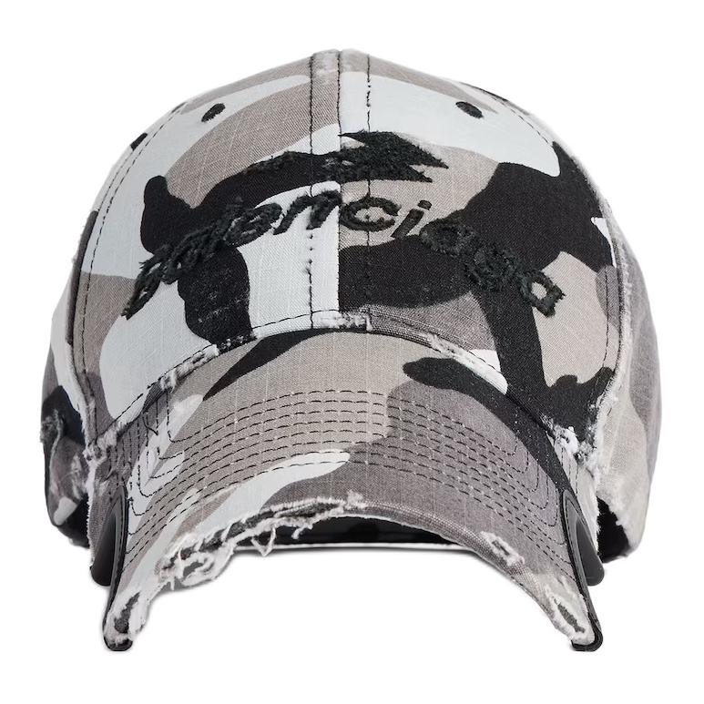 

Balenciaga Бейсболка с камуфляжным принтом и вышитым логотипом