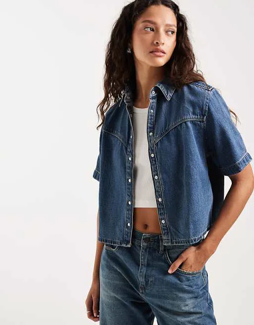 

Голубая джинсовая рубашка свободного кроя Levi's Logan