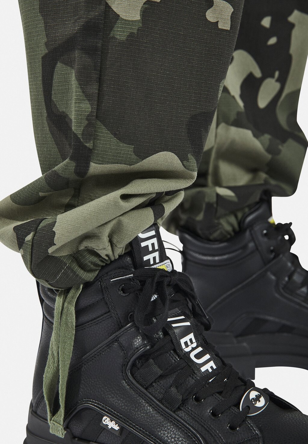 

Брюки WATSON PANTS COMFORT FIT Redefined Rebel, зеленый