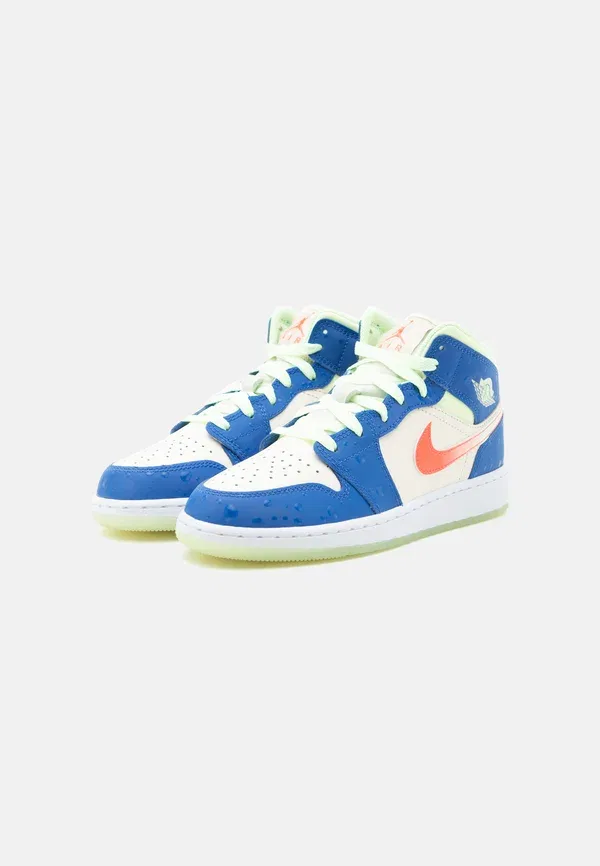 Кроссовки высокие Jordan Air 1 Mid SE High Top, игровой королевский/бледно-слоновая кость/едва вольт/инфракрасный/белый — фото 2