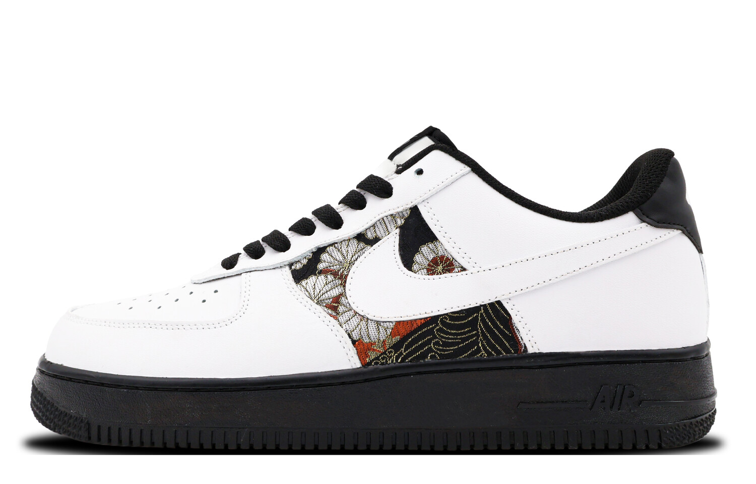 

Женские кроссовки для скейтбординга Nike Air Force 1, Black/White