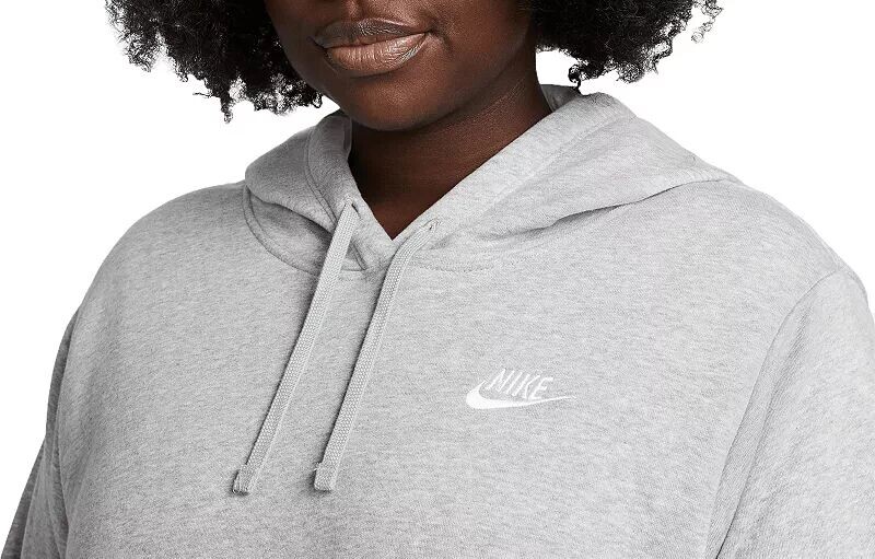 Женский флисовый пуловер с капюшоном Nike Sportswear Club (большие размеры) — фото 4