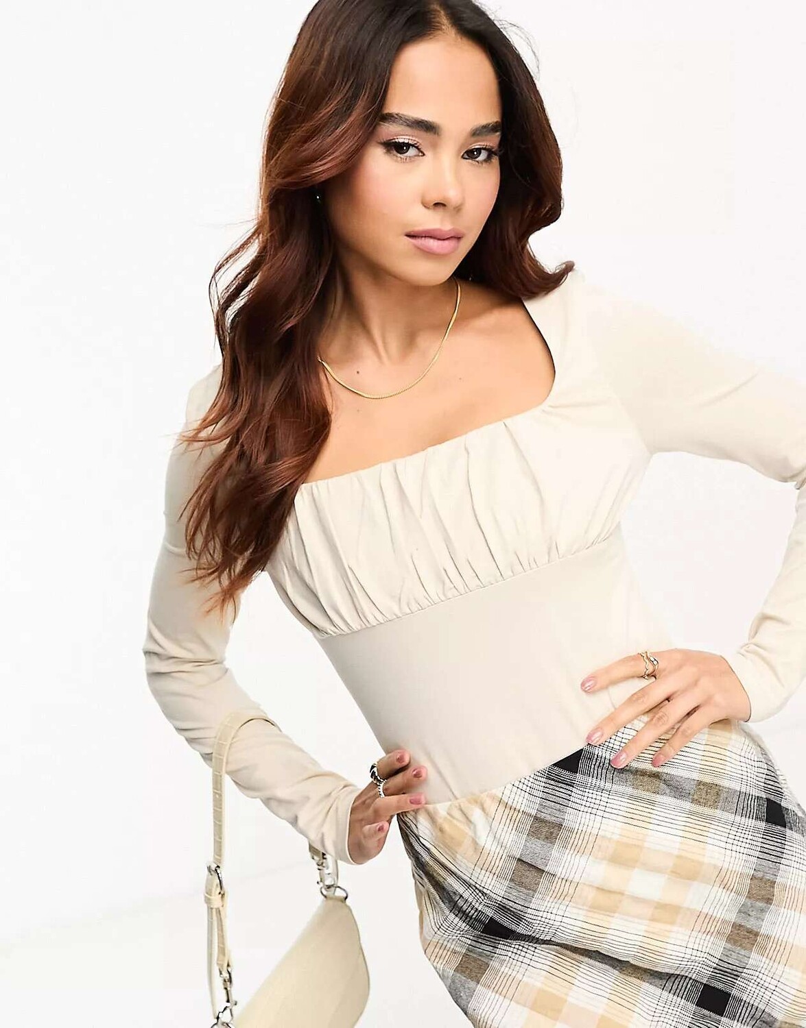 

Боди цвета камня с длинными рукавами и присборенной грудью ASOS