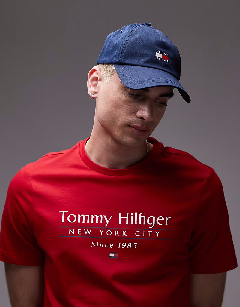 

Кепка Tommy Jeans Core Flag темно-синего цвета