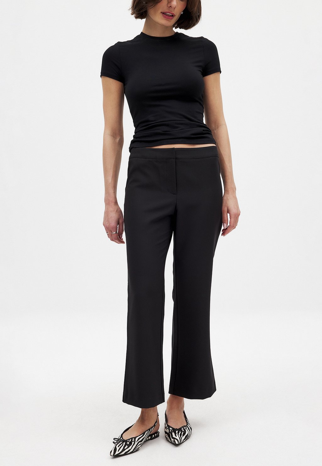 

Брюки CROPPED FLARED MID WAIST NA-KD, черный