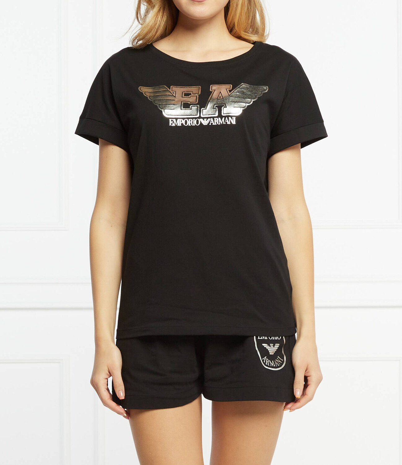 

Футболка Emporio Armani regular fit, черный