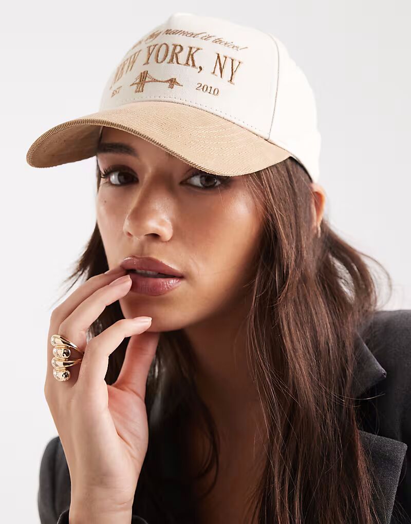 

Вельветовая бейсболка New York цвета слоновой кости и коричневого цвета Weworewhat