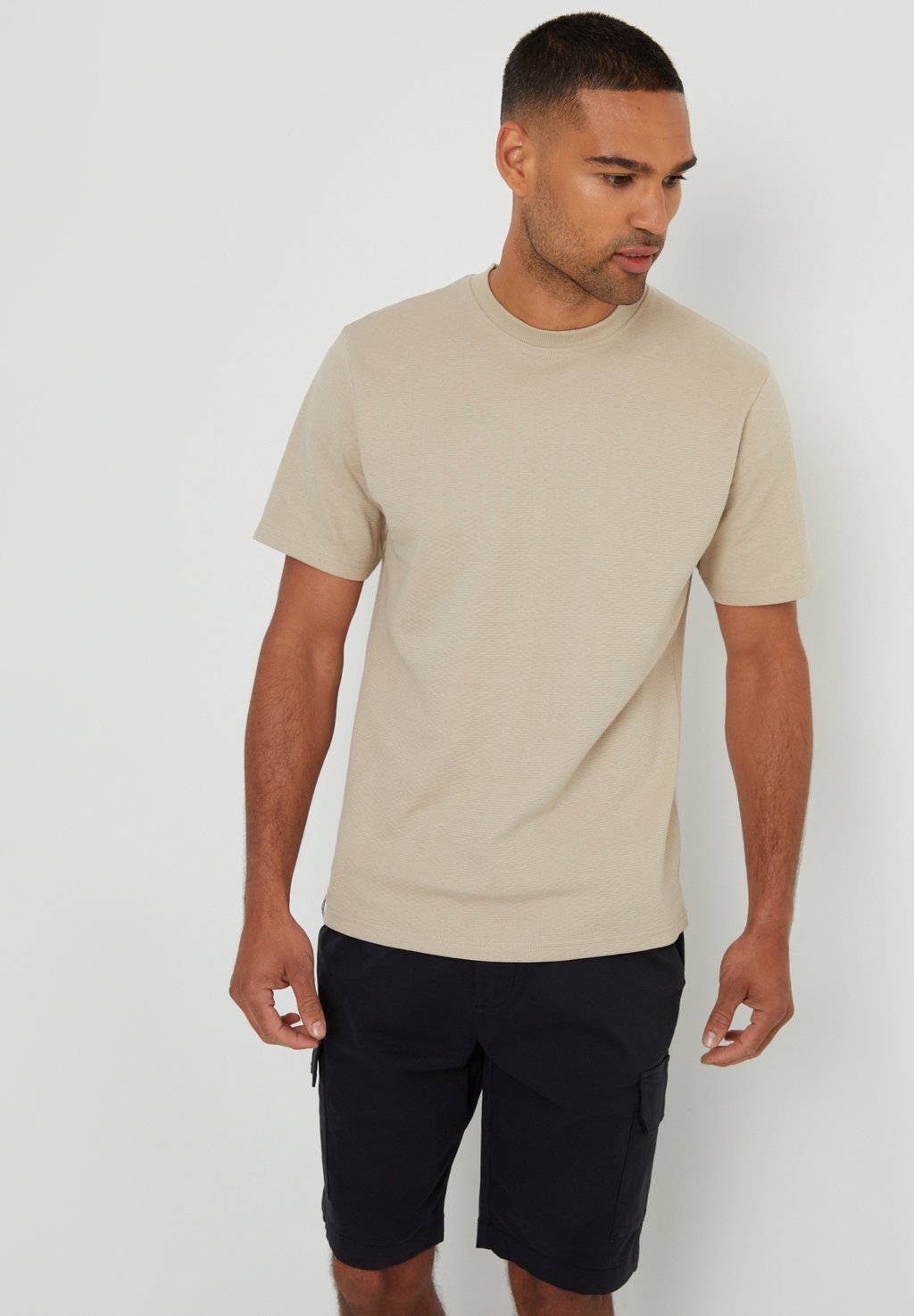 

Базовая футболка LYNTON TEXTURED Threadbare, цвет Stone
