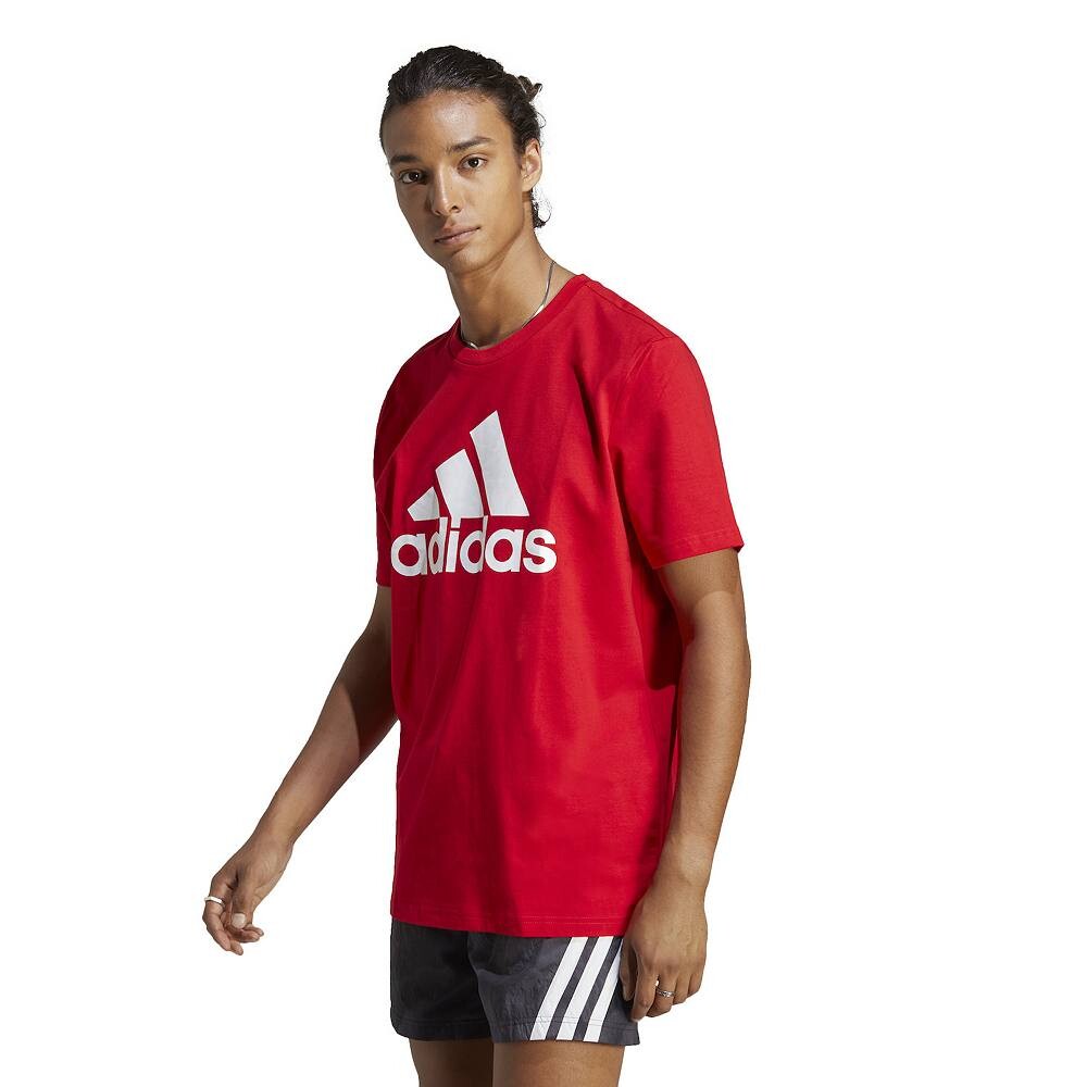 

Мужская футболка adidas Classic Badge of Sport Adidas, цвет Better Scarlet