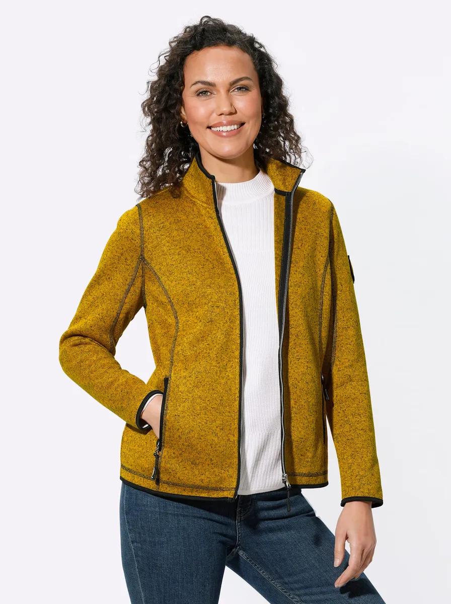 

Повседневный образ флисовая куртка Casual Looks, черный