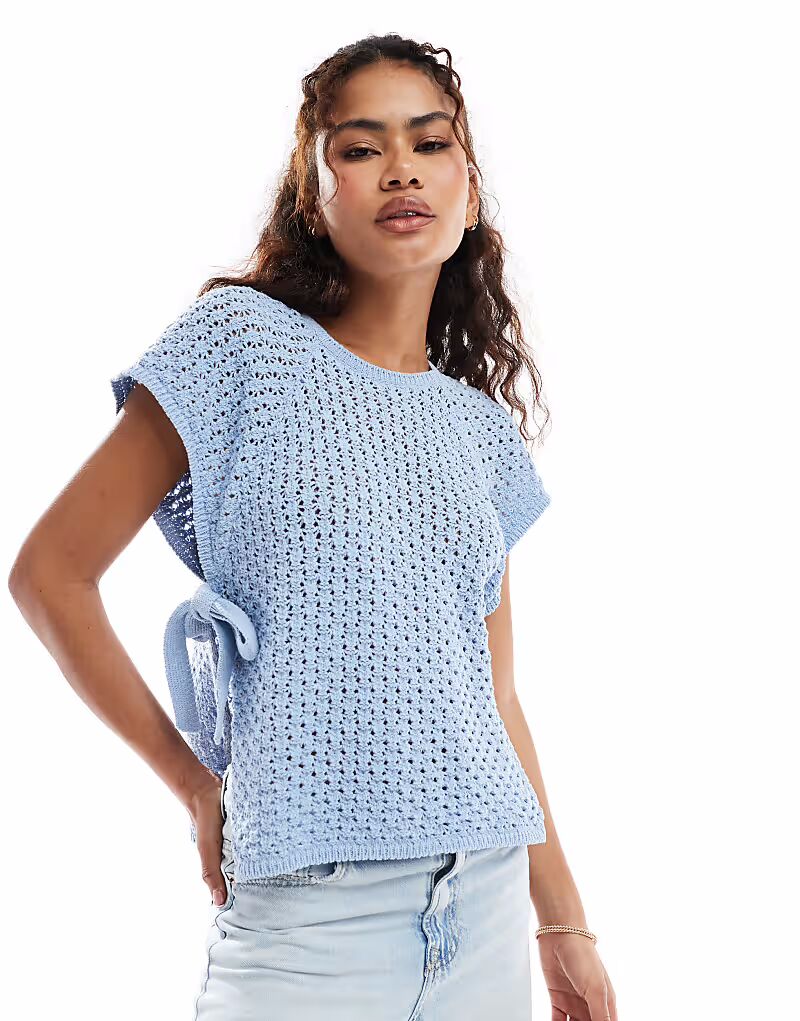 

Топ-табард ASOS DESIGN с круглым вырезом и завязками по бокам светло-голубого цвета