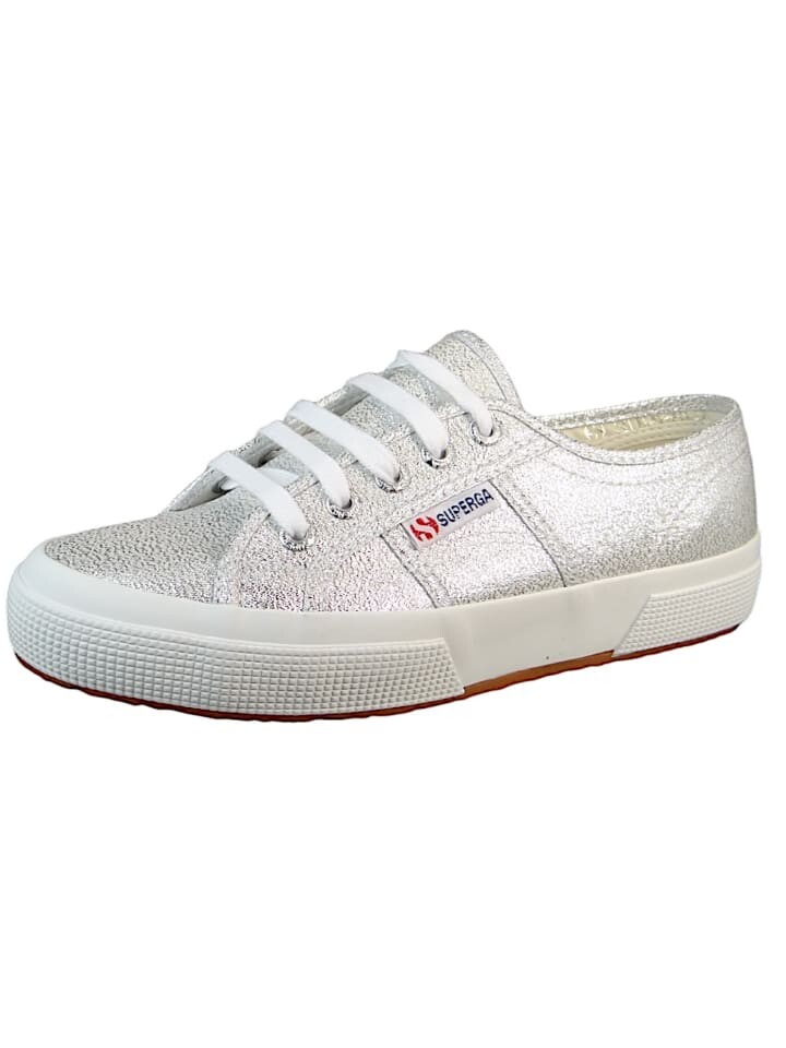 

Кроссовки на шнуровке Superga