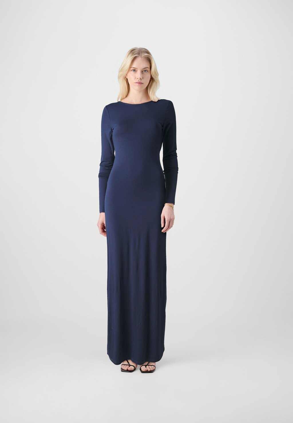 

Бальное платье SOFT TOUCH OPEN BACK DRESS Gina Tricot, темно-синий