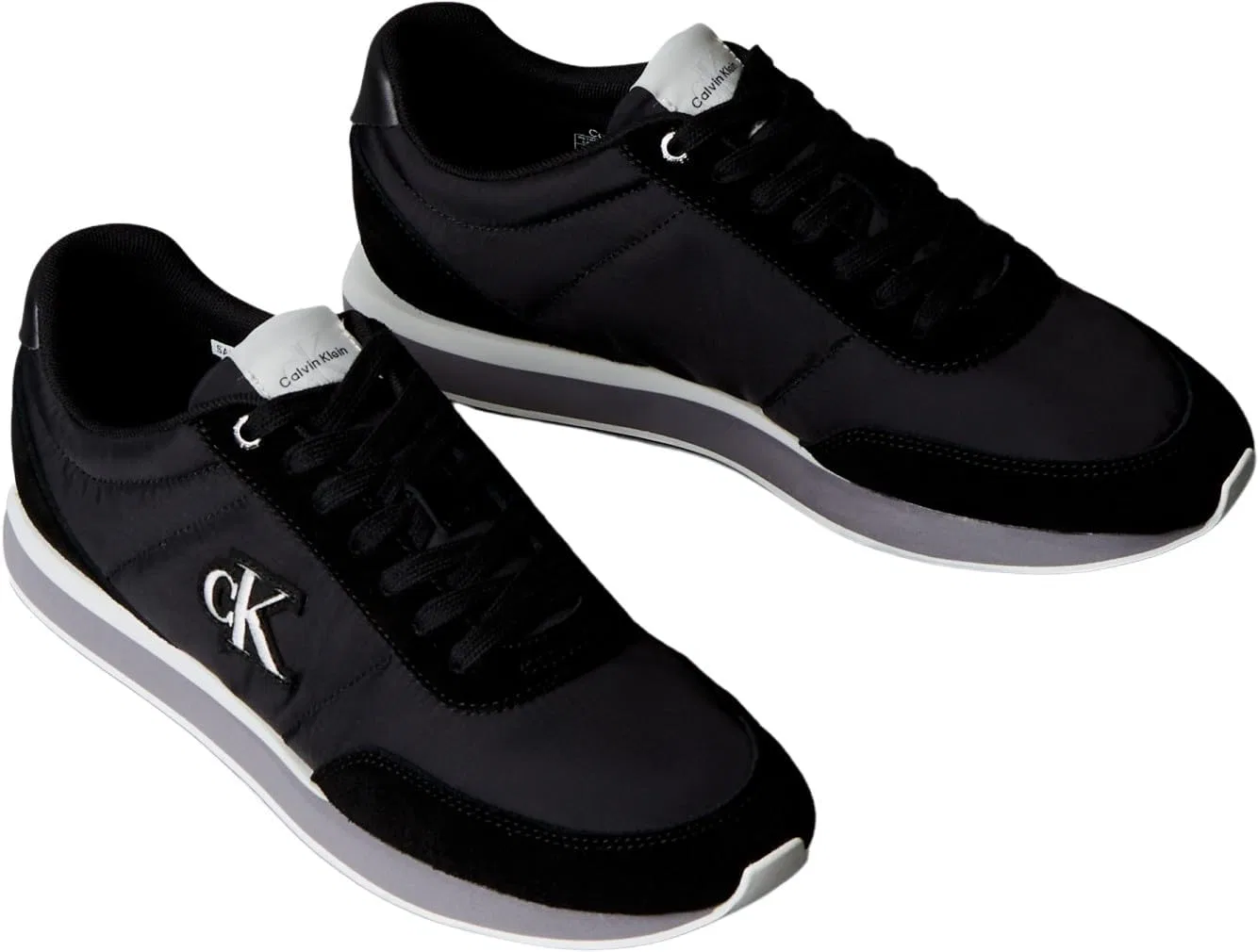 Мужские кроссовки Calvin Klein Retro Runner ESS Mix Mat Ym0ym01361 Low Top Calvin Klein Jeans, Black Stormfront Vaporous White — фото 3