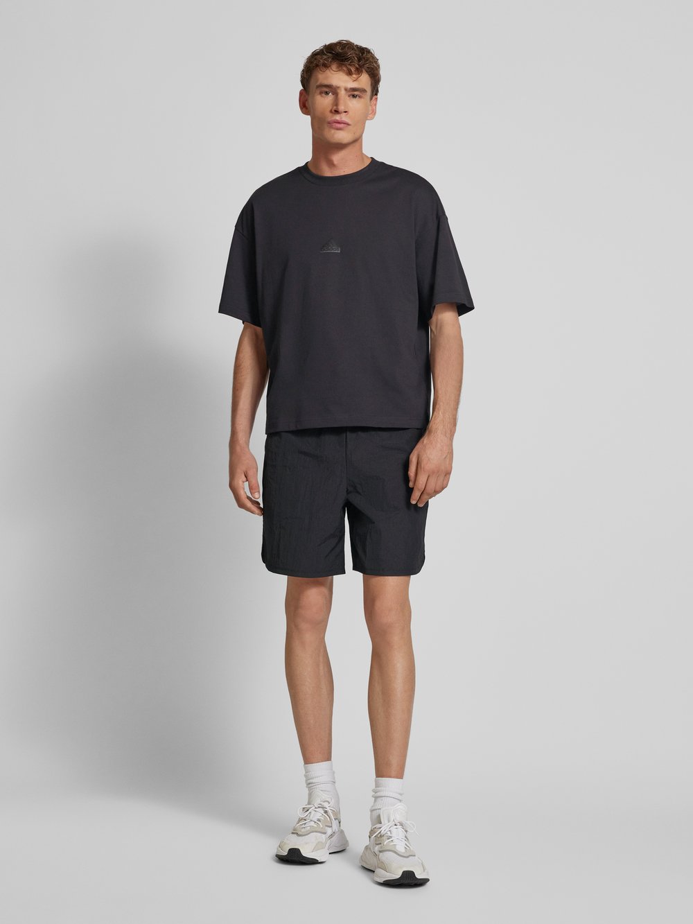 

Шорты прямого кроя с завязками на шнурке ADIDAS SPORTSWEAR, черный