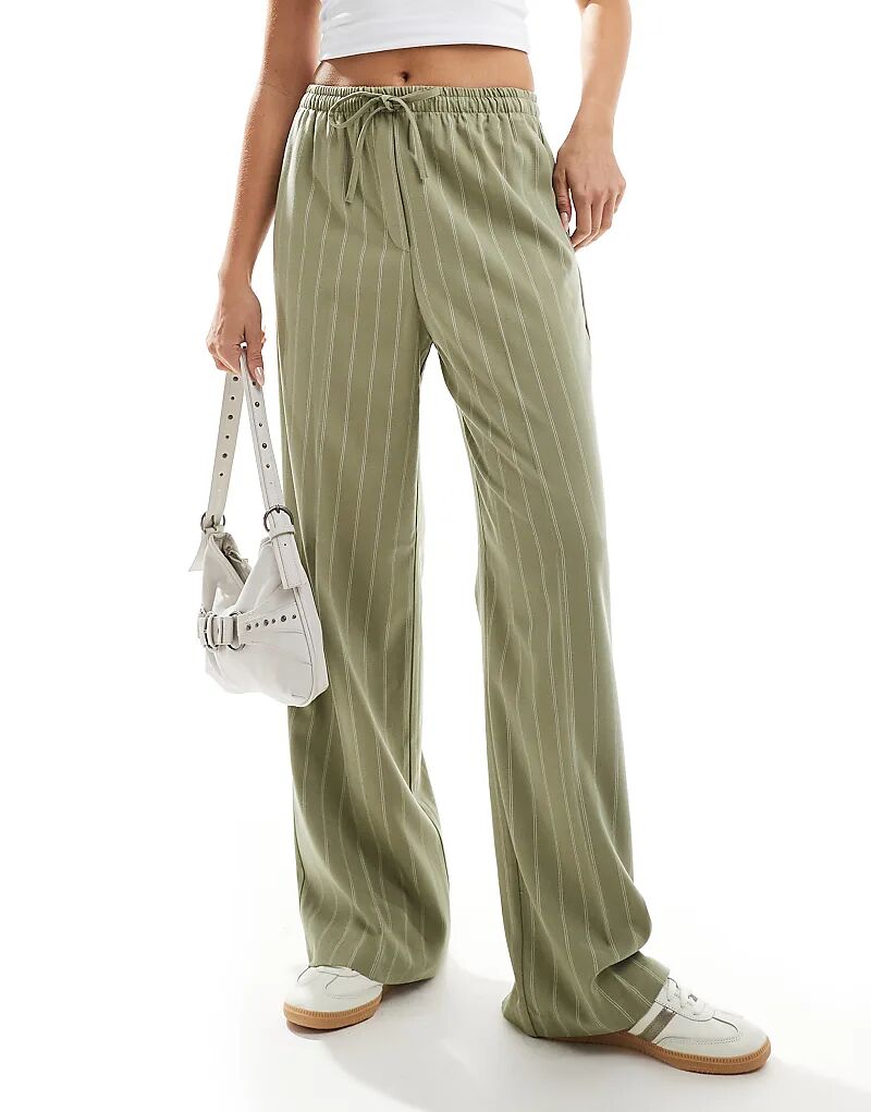 

Брюки-карго в полоску цвета хаки ASOS DESIGN