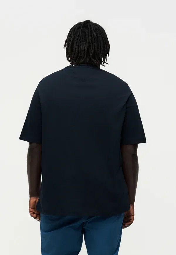 Футболка Tommy Hilfiger Script flag tee brand love print t-shirt, цвет пустынное небо — фото 3