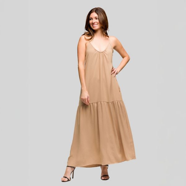 

Женское легкое макси-платье с тонкими бретелями и карманами 24Seven Comfort Apparel, бежевый