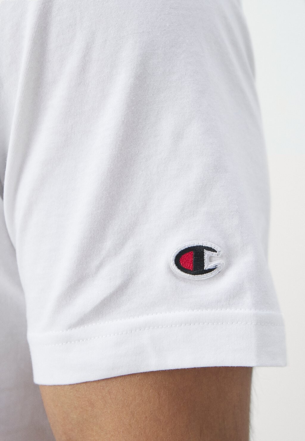 

Принт на футболке ICONS CREWNECK Champion, белый