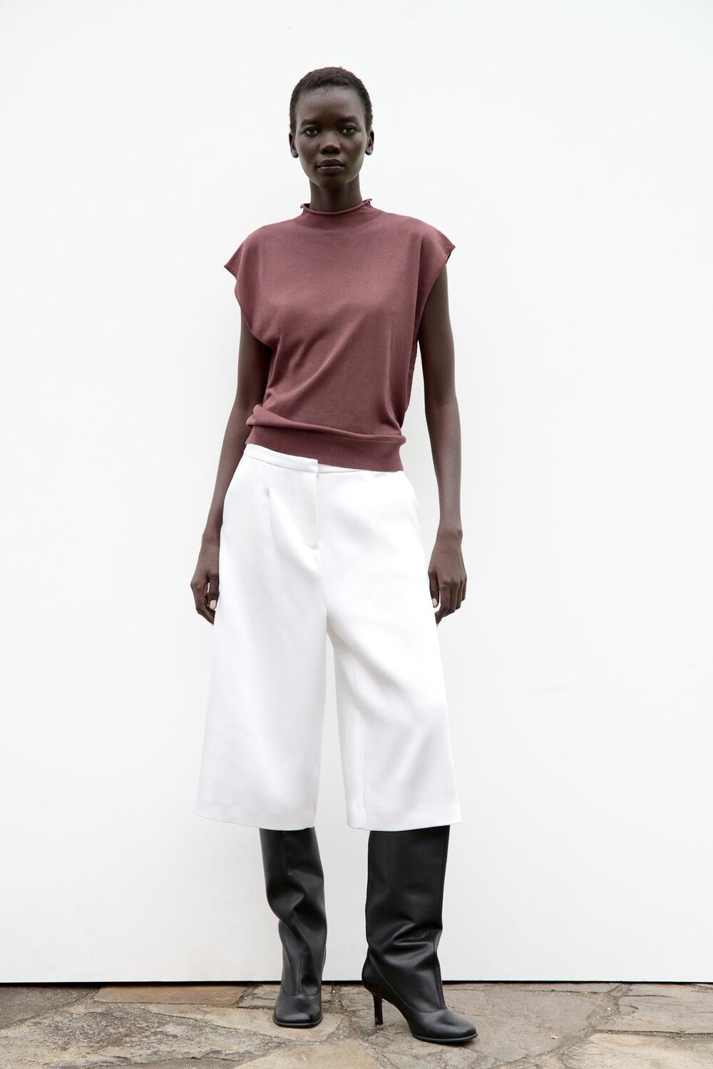 

Трикотажный топ без рукавов ZARA, цвет aubergine